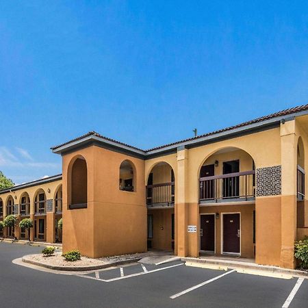 Econo Lodge GainesvilleGainesville  Kültér fotó