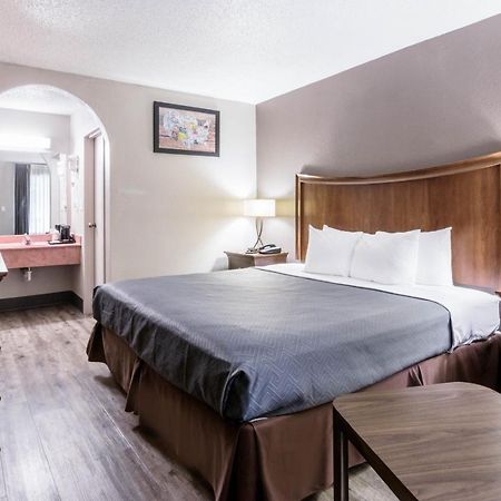 Econo Lodge GainesvilleGainesville  Kültér fotó