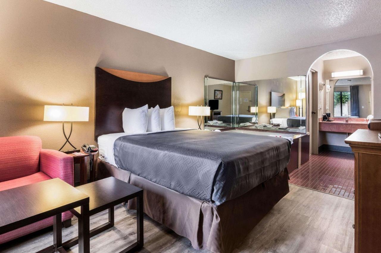 Econo Lodge GainesvilleGainesville  Kültér fotó