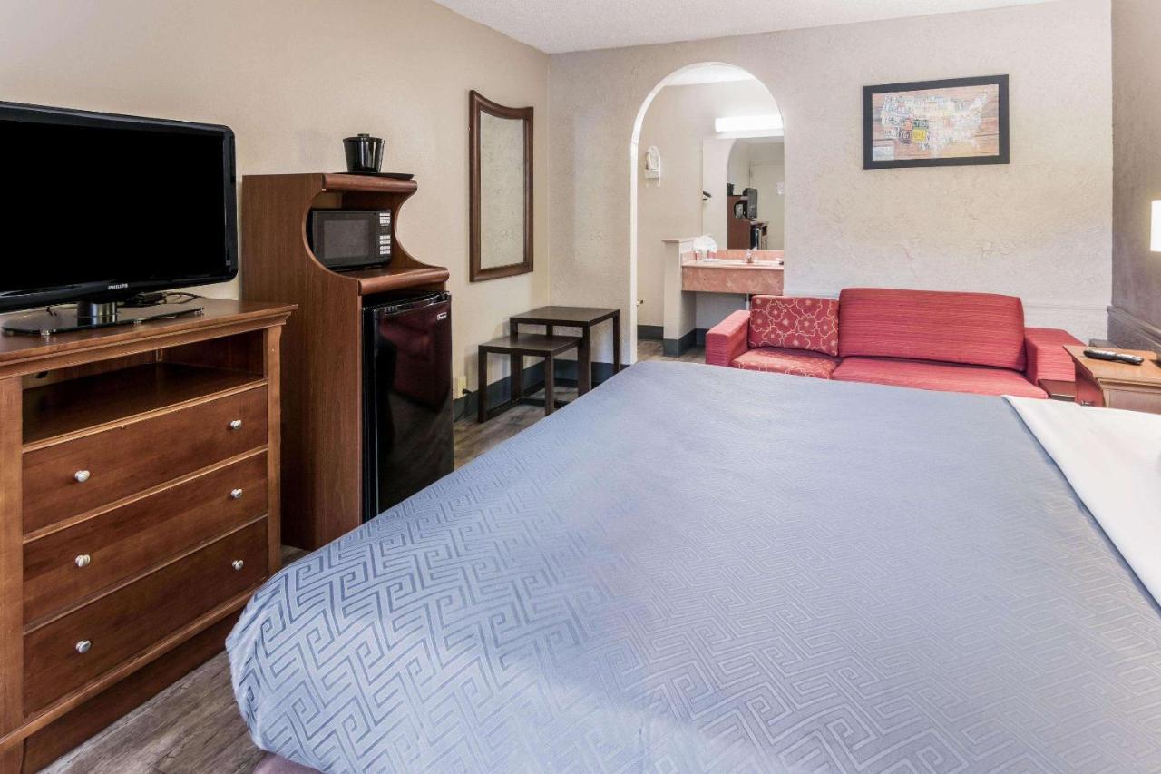 Econo Lodge GainesvilleGainesville  Kültér fotó