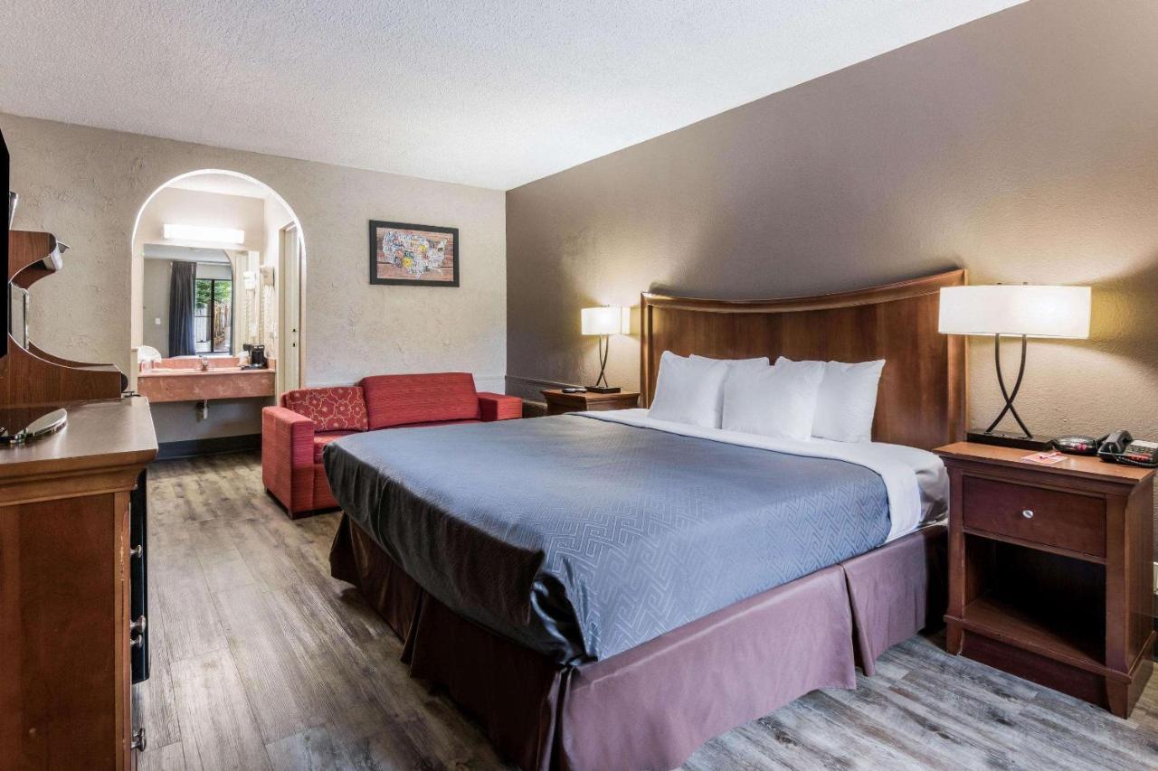 Econo Lodge GainesvilleGainesville  Kültér fotó