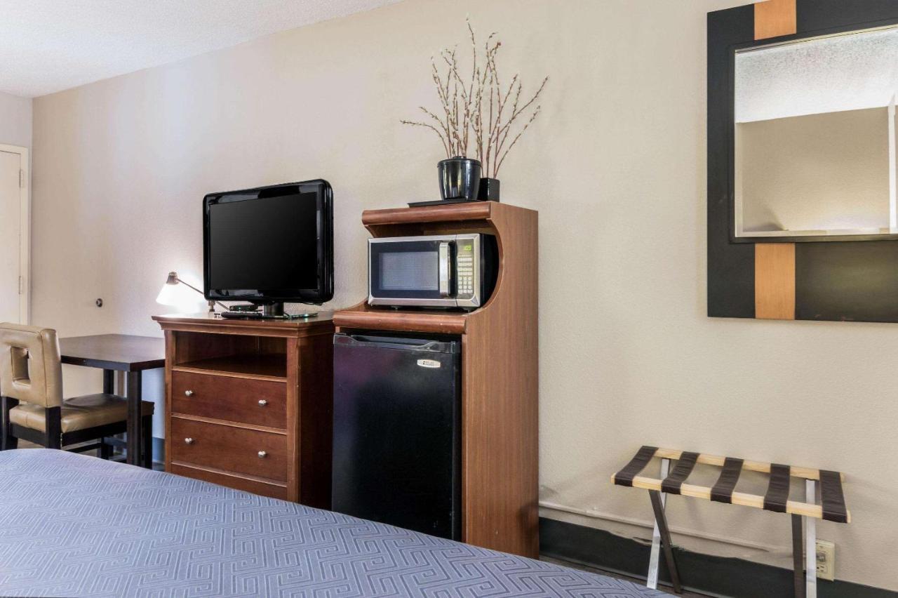 Econo Lodge GainesvilleGainesville  Kültér fotó